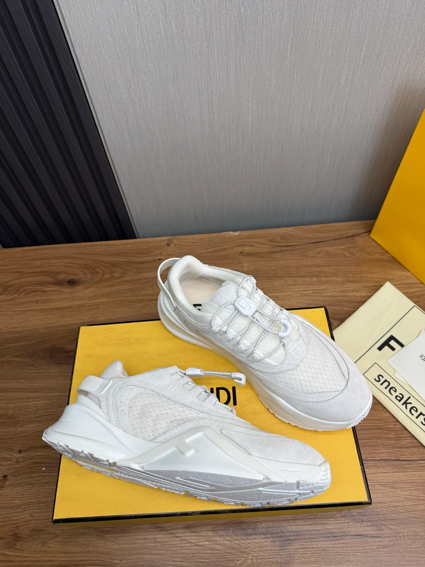 Men's men's shoes 💰560💰 Fendi [Fendi] hot style is on the market 🔥Fashionable casual men's shoes 🔱 Made of original brand fly knit fabric. Original cowhide + breathable mesh lining + sheepskin feet. Perfect shape and top quality, you deserve it 🔜Original rubber outsole, ultra-light, non-slip and wear-resistant 👣 Standard size 38-44